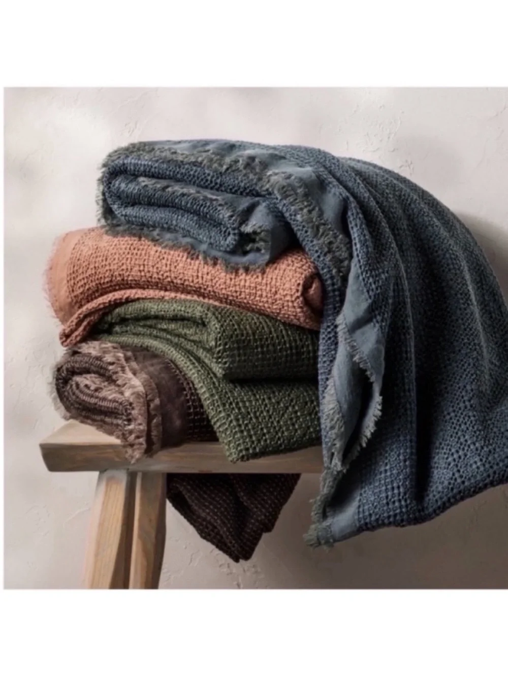 NWT King Textured Waffle Coverlet Olive Green - Casaluna